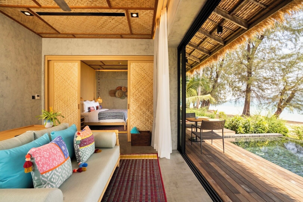 Beachfront Pool Villa