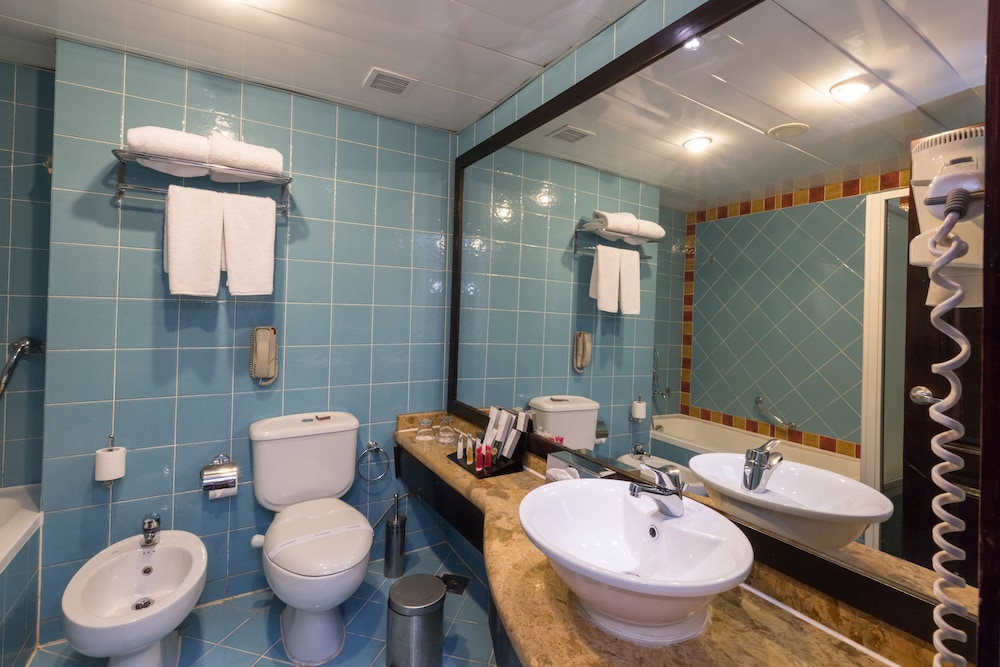 Standard Twin Room, Lagoon View photo 3