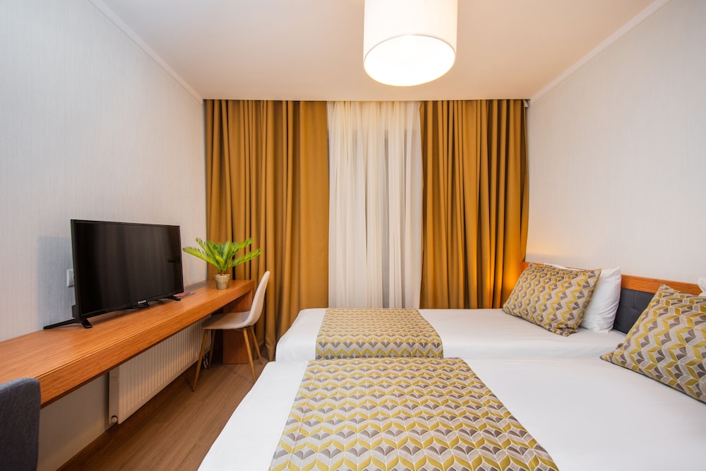 Standard Twin Room - Photo 5