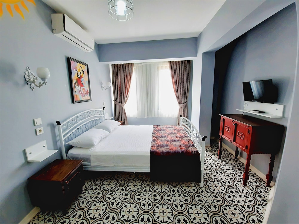 Standard Double Room, Garden View