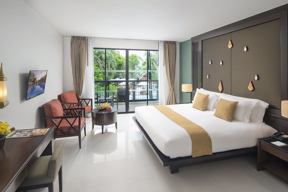Deluxe Room, 1 King Bed - Photo 3