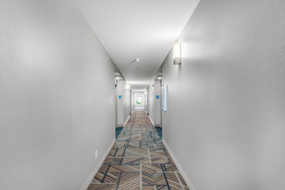Suite, 1 King Bed, Accessible (Communications Accessible) - Photo 7