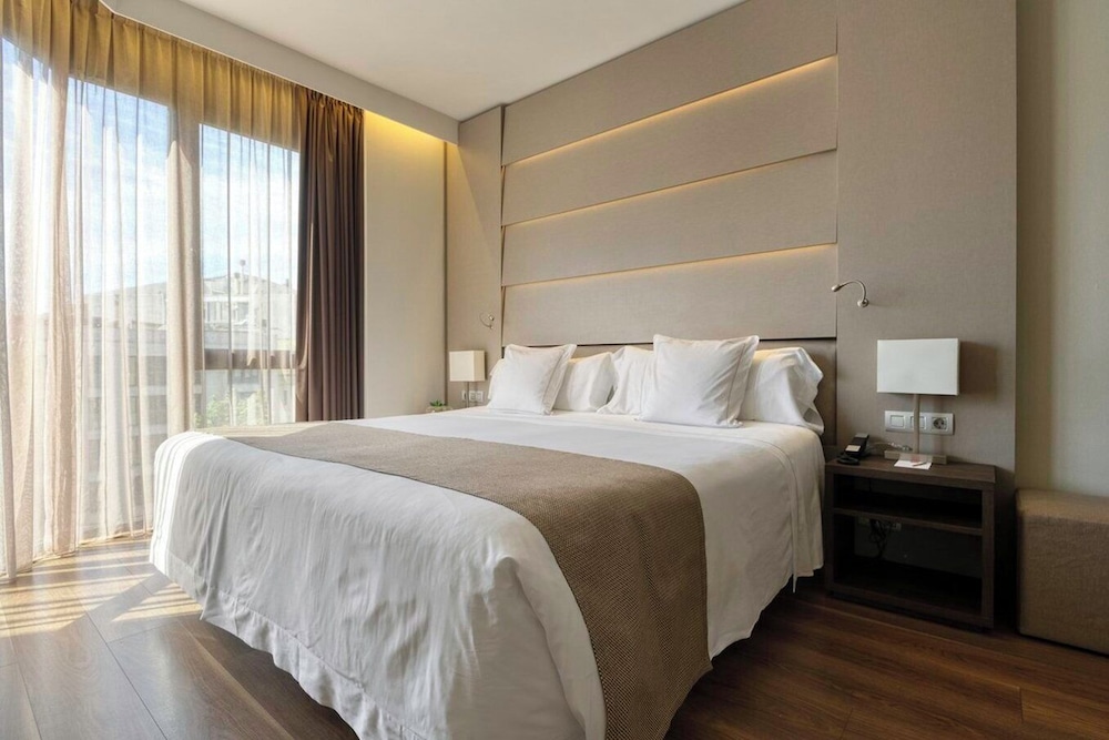 Family Suite, Connecting Rooms thumbnail 5
