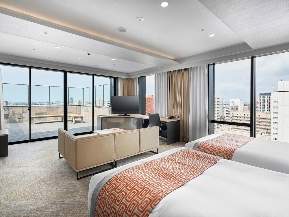 Penthouse Junior Suite,Non Smoking (Breakfast for children sharing beds must be paid on site) - Photo 1
