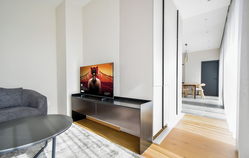 Grand Apartment