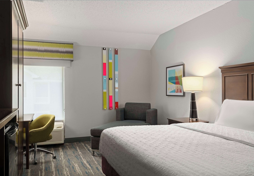 Room, 1 King Bed, Non Smoking - Photo 1