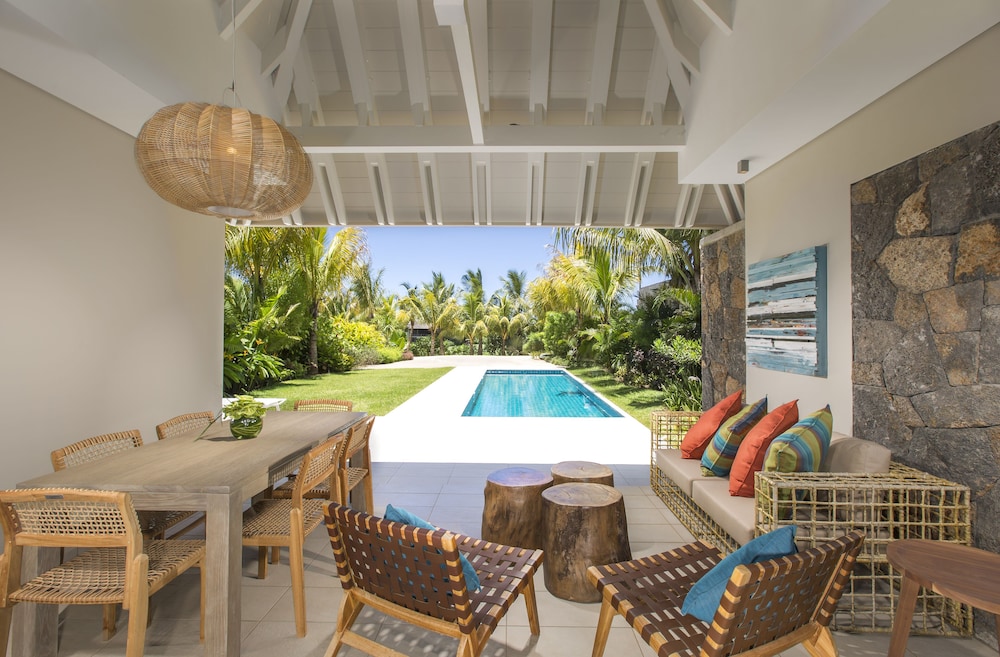 Deluxe Villa, Private Pool (1, 2 & 3 Bedrooms) photo 3