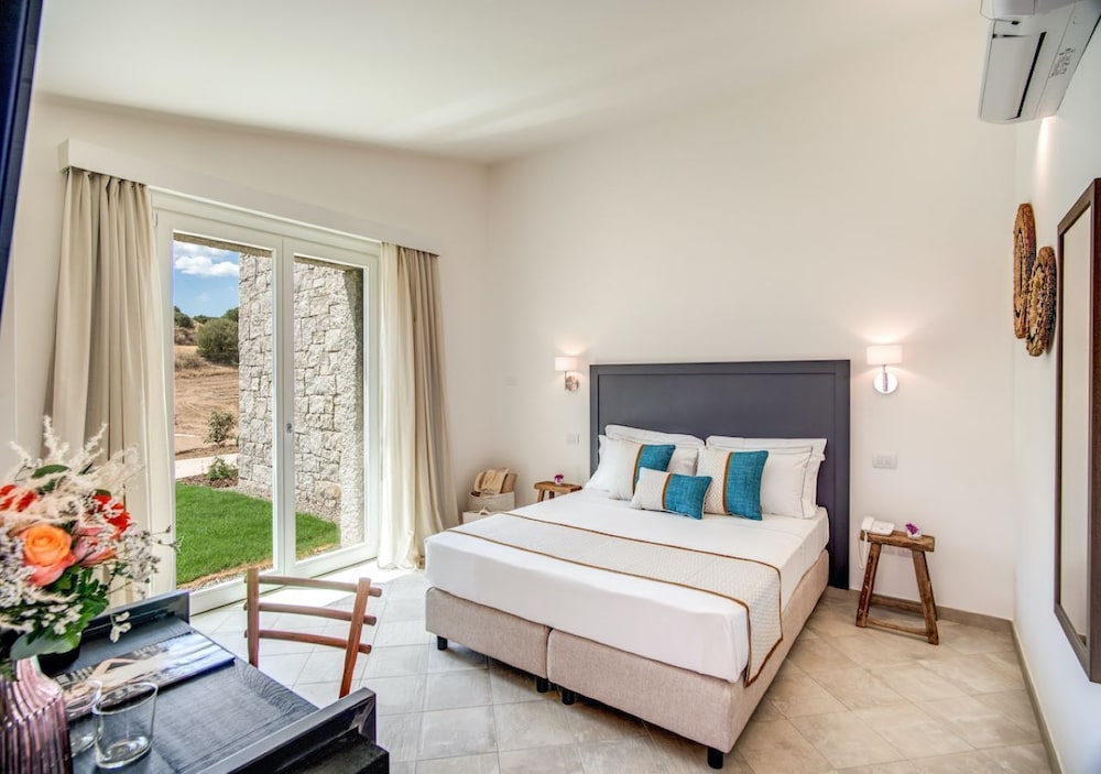 Executive Room - Photo 1