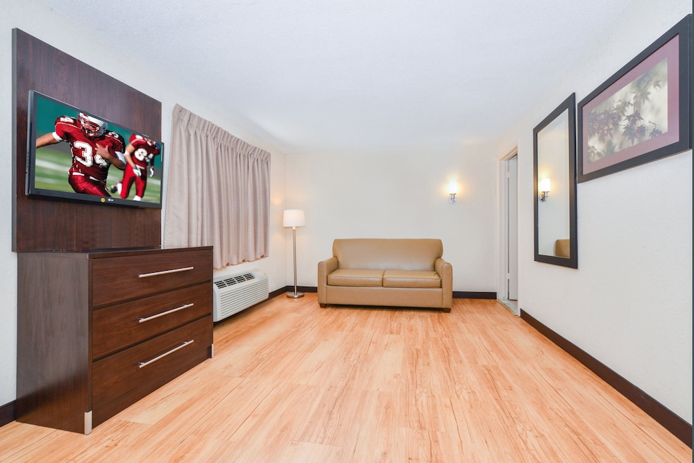 Deluxe Room, 2 Double Beds, Kitchenette (Smoke Free) - Photo 7