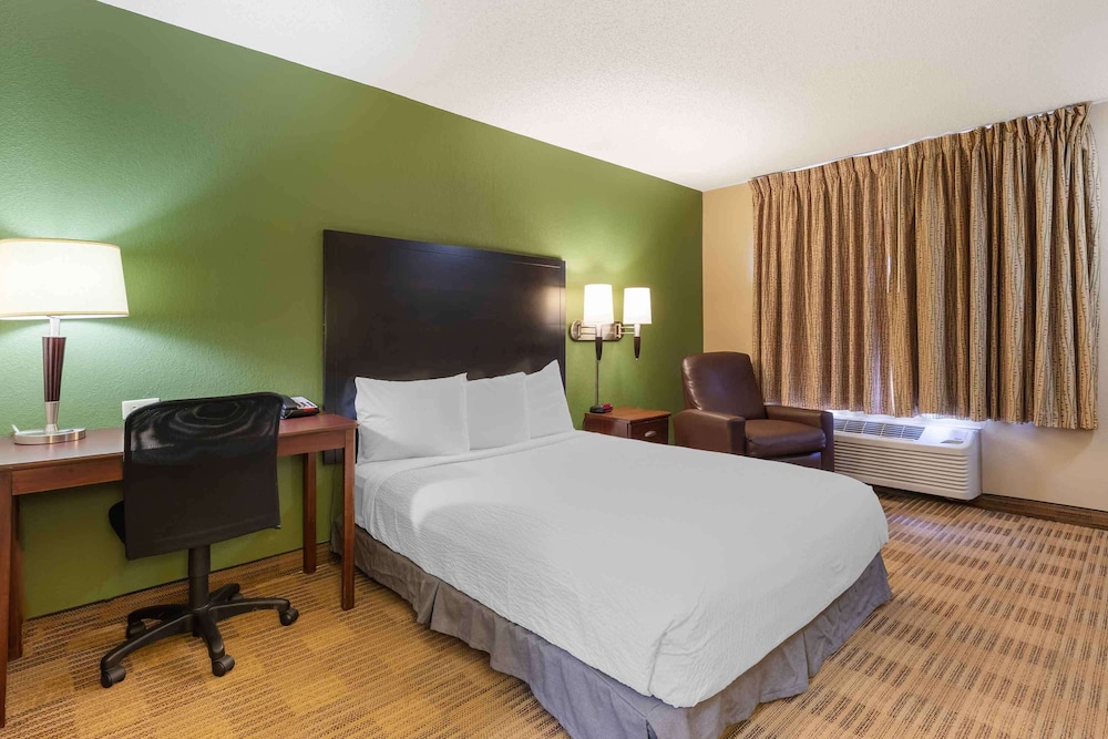 Studio, 1 Queen Bed, Accessible, Non Smoking - Photo 1