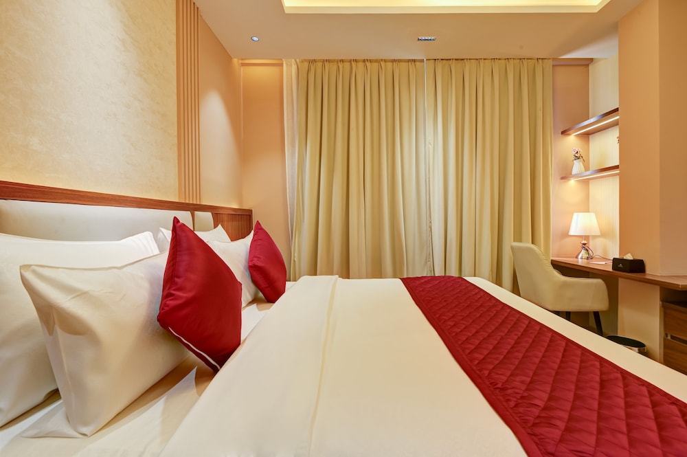 Comfort Room, City View