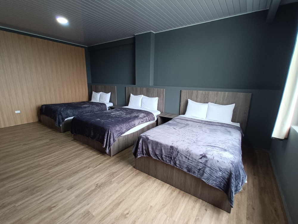 Triple Room, Ocean View (3 double beds) photo 1