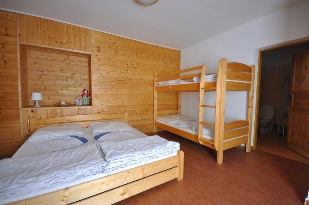 Room (Apartment 2+2) photo 2