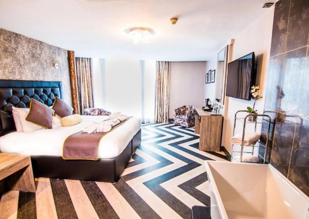 Deluxe Double Room, Balcony - Photo 5