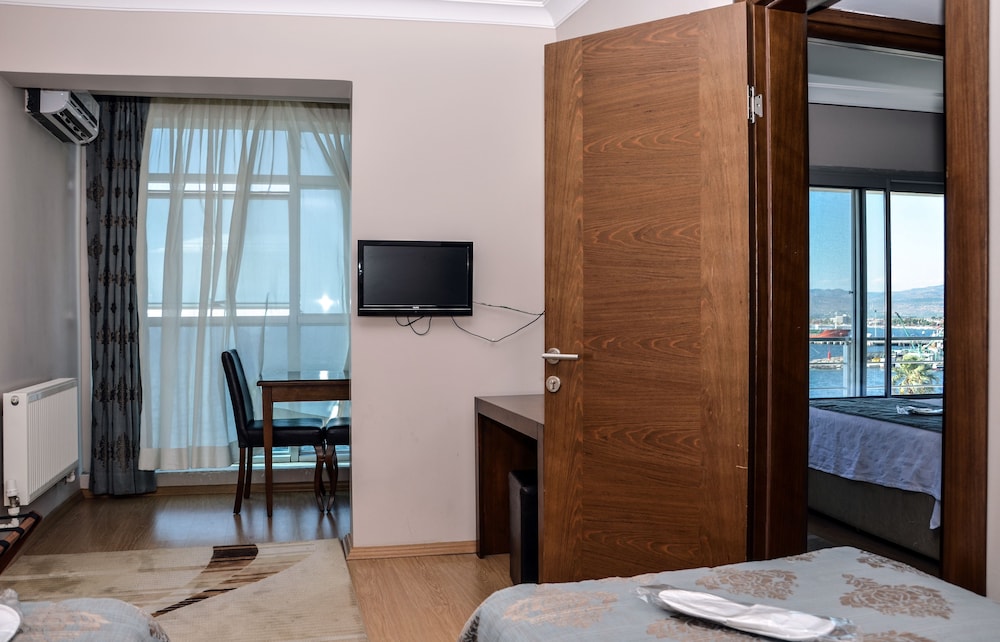 Family Suite, 2 Bedrooms, Sea View photo 3