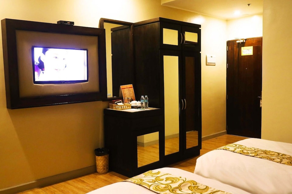 Deluxe Room, 2 Twin Beds photo 2