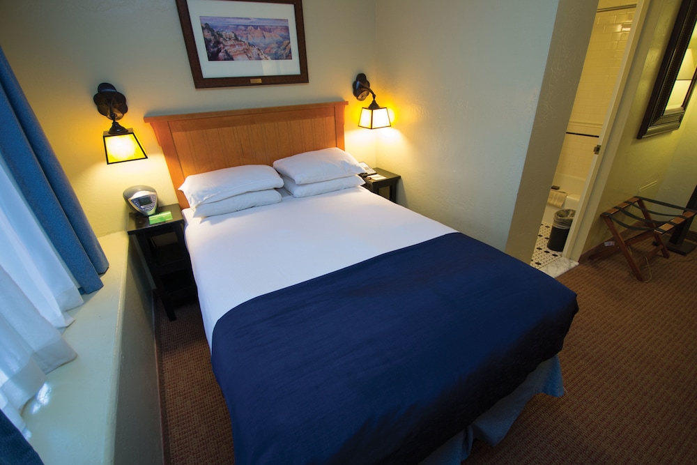 Standard Room, 1 Double Bed Street Level photo 1