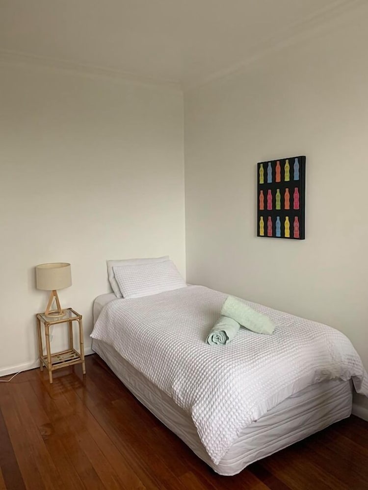 Single Room, Garden View (Huia)