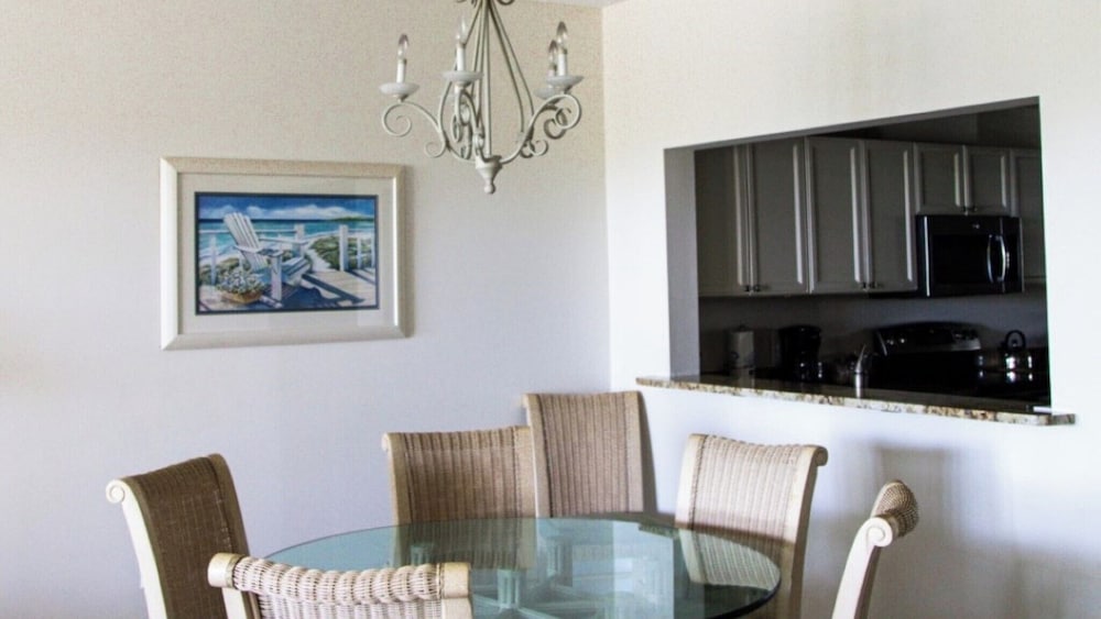 Standard Condo, Balcony, Bay View photo 2