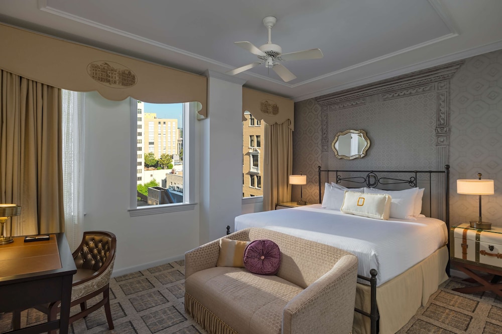 Room, 2 Queen Beds, City View - Photo 1