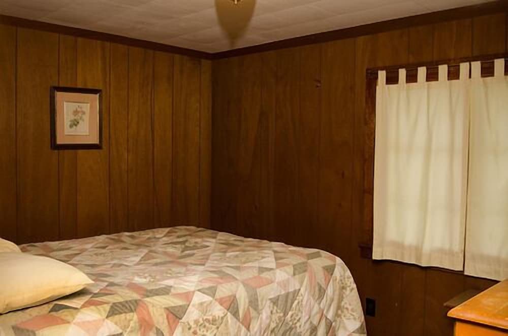 Cabin, 4 Bedrooms (Cabin 14) photo 3