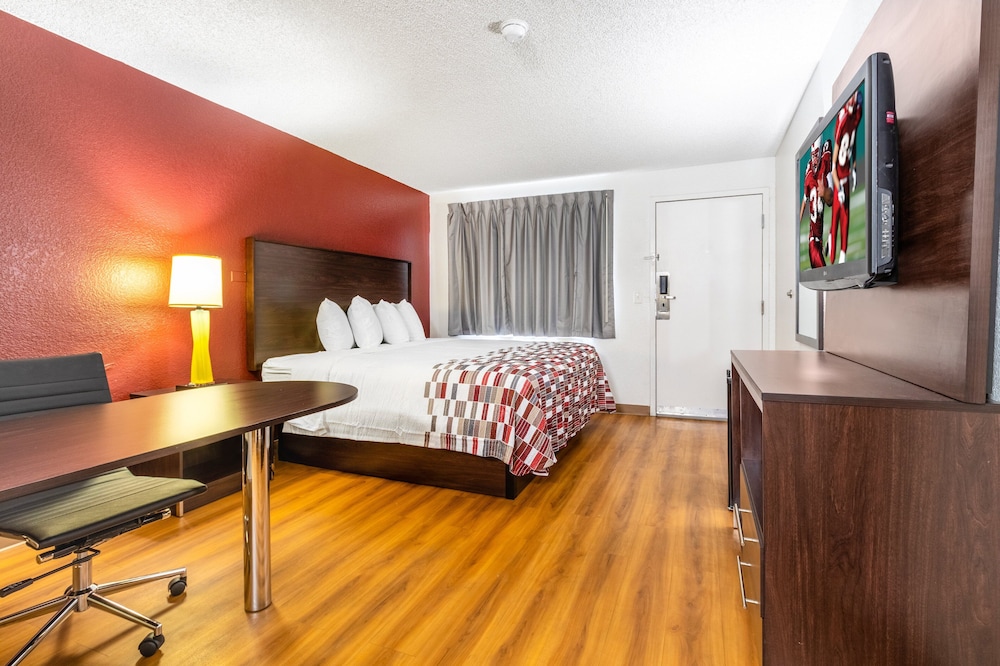 Superior Room, 1 King Bed, Non Smoking - Photo 4