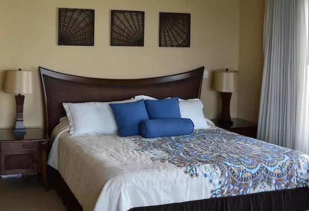 Family Condo, 3 Bedrooms, Ocean View