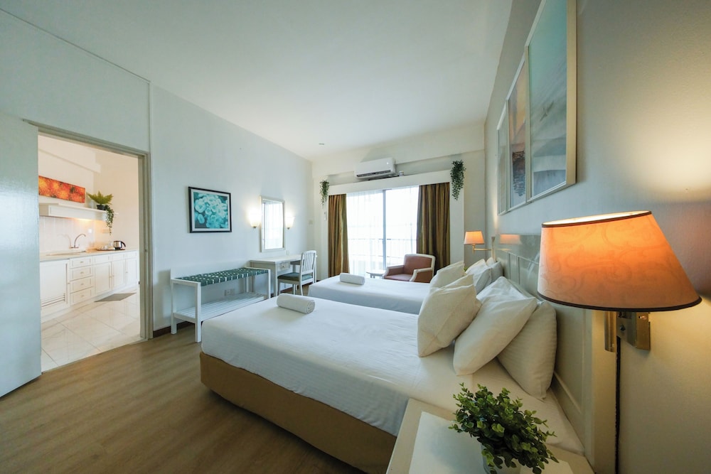 Panoramic Apartment, Balcony, Sea Facing