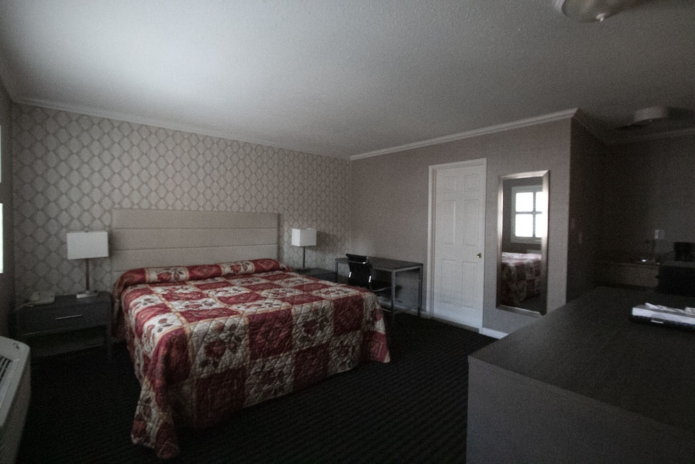 Standard Room, 1 King Bed - Photo 5