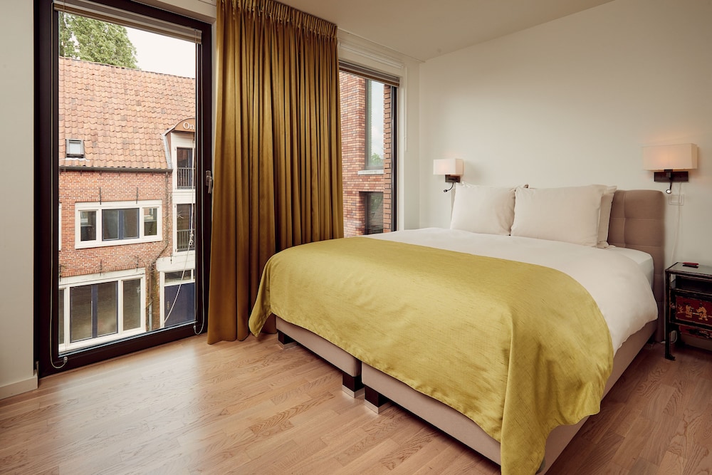 Exclusive Suite, Multiple Beds, Canal View photo 2