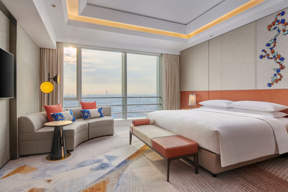 Studio Suite, 1 King Beds, Executive Lounge Access - Photo 1