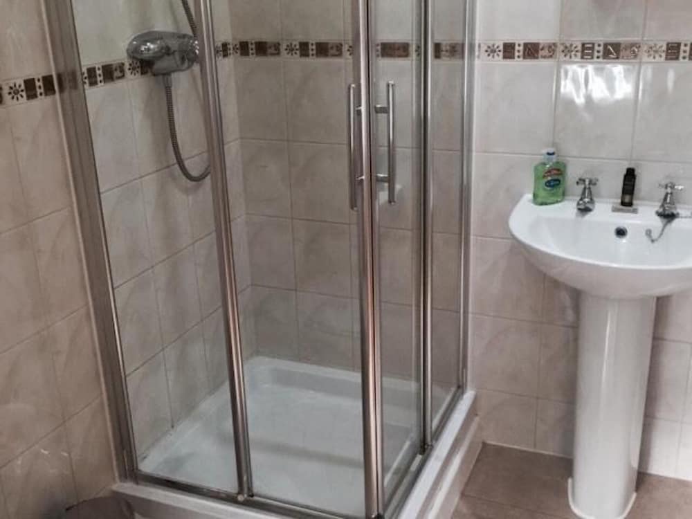 Comfort Bungalow, 1 Double Bed, Ensuite (Superior Bungalow (No 2)) photo 2