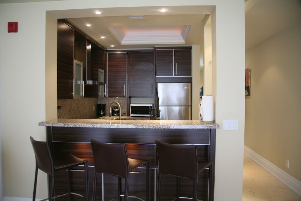 Condo, 2 Bedrooms photo 2