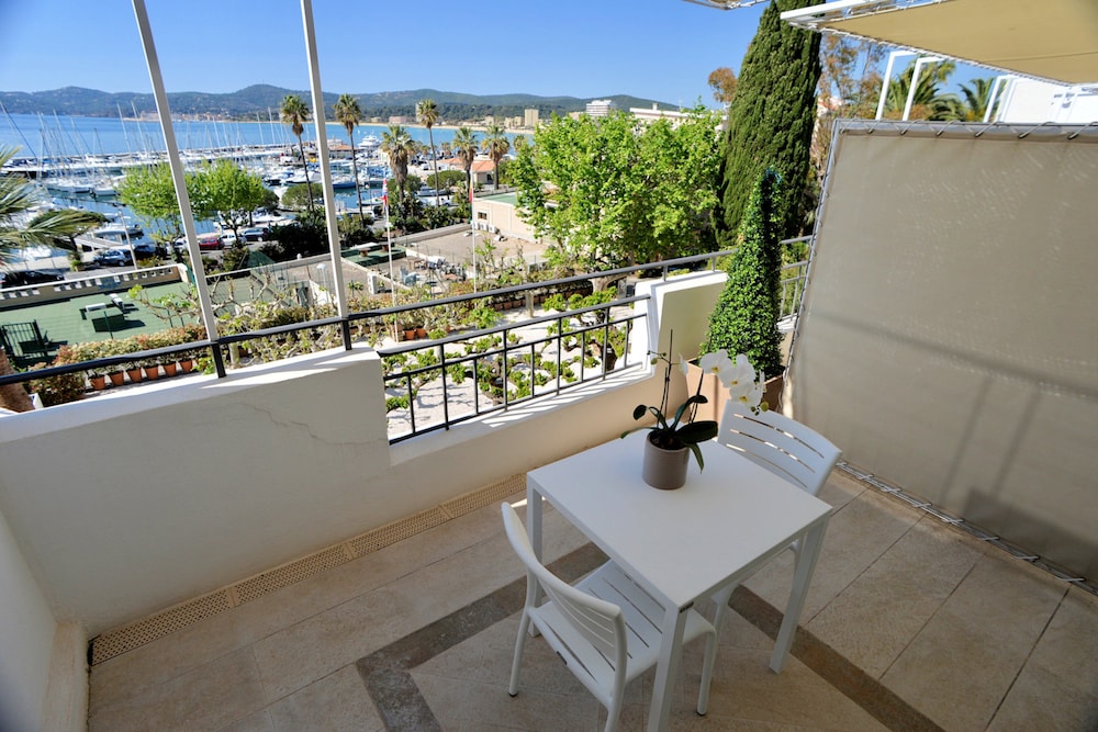 Classic Double Room, Terrace, Garden View photo 3