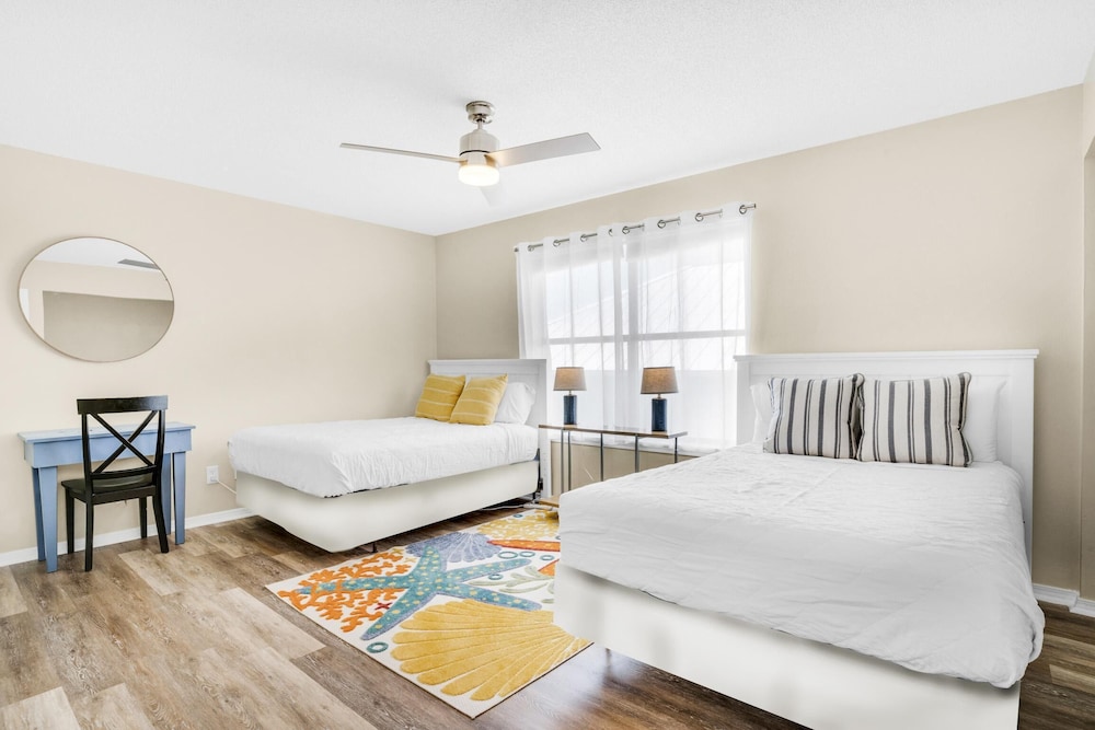 Townhome, Multiple Beds (Beach Within Reach)