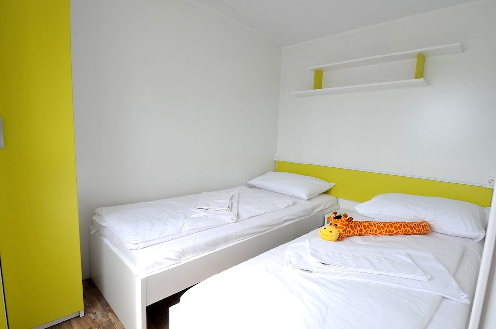 Premium Mobile Home, 2 Bedrooms, Terrace photo 1