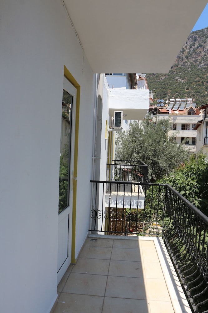 Family Room (No:13) photo 3