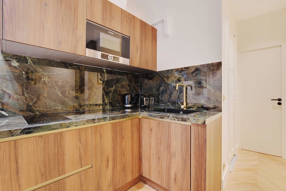 Apartment photo 2