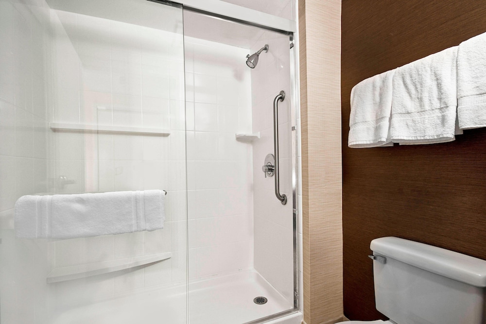 Executive Suite, 1 Bedroom - Photo 3
