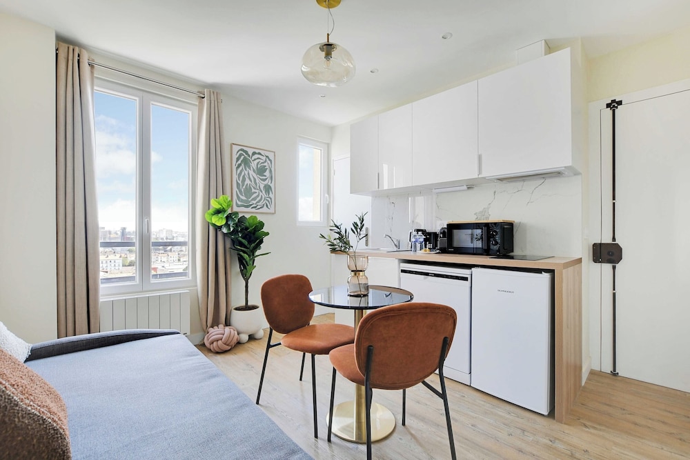 Apartment photo 1