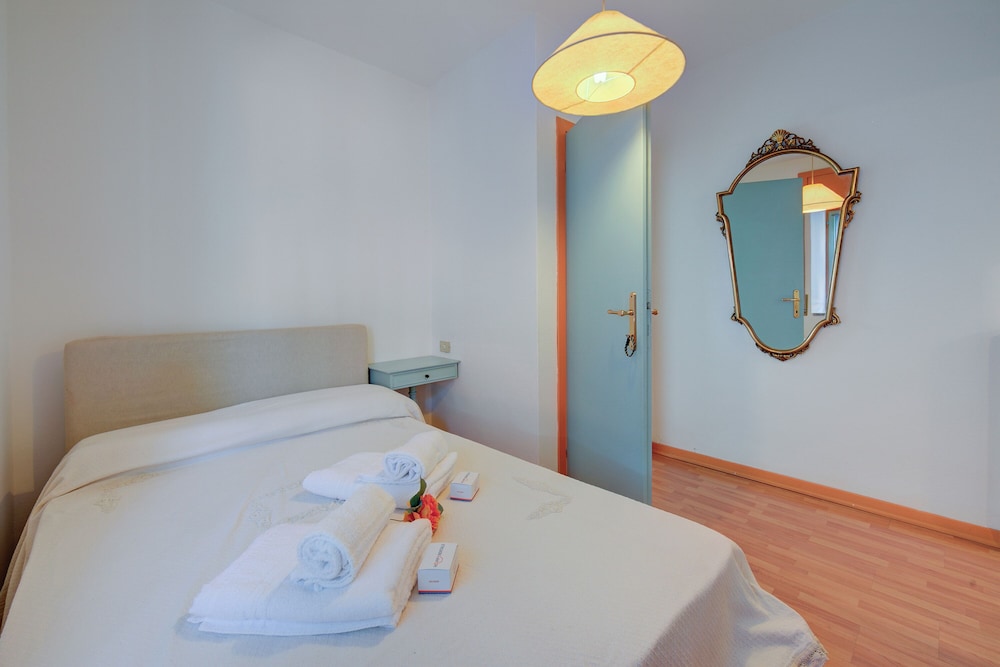 Family Apartment, 1 Bedroom, Mountainside (Oasi Di Pace Lake View Balcony) photo 2