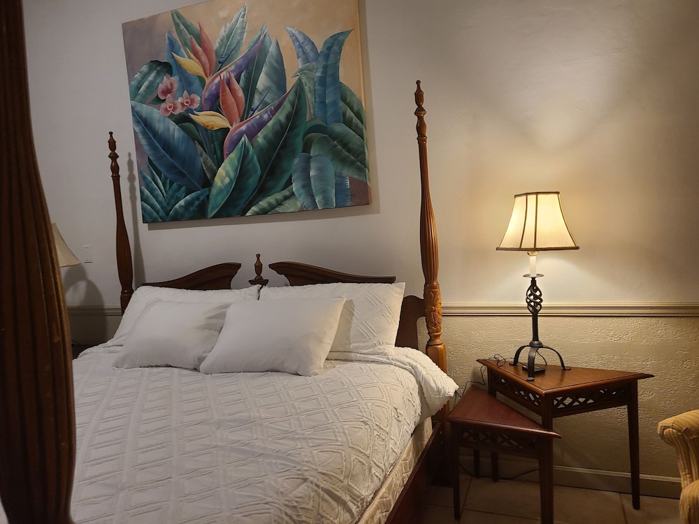 Deluxe Single Room, Ocean View photo 3
