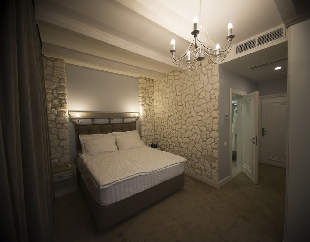 Standard Double Room, 1 King Bed photo 2