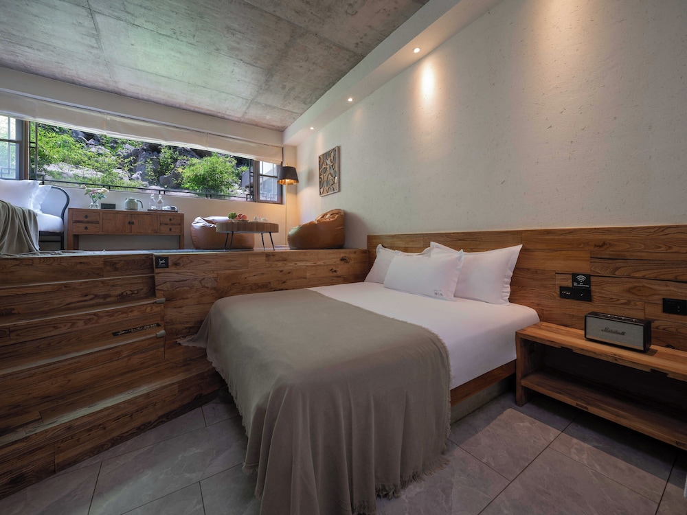 Basic Triple Room photo 2