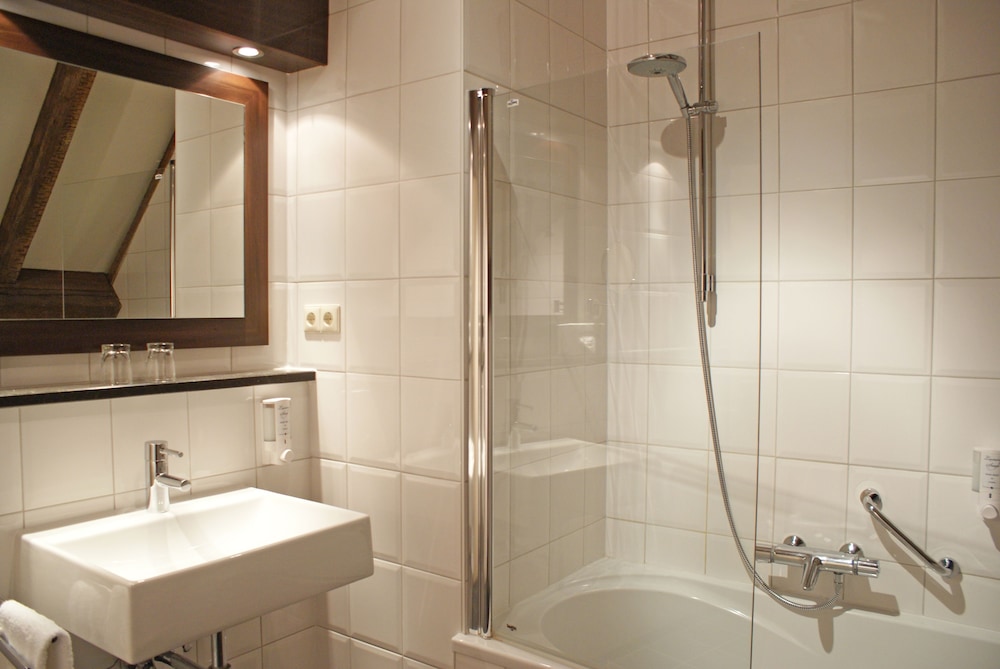 Comfort Room - Photo 3