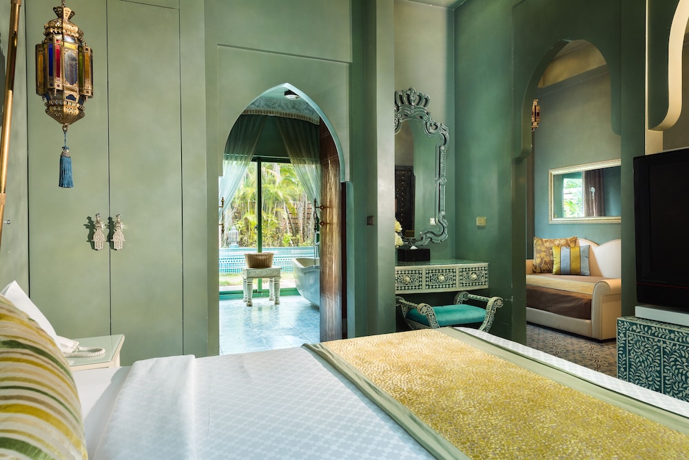 Villa with private pool - King Double + Double - Jade
