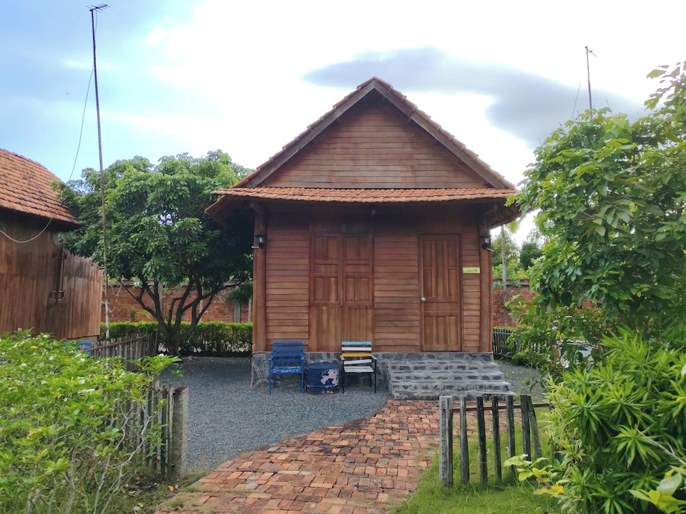 Standard Bungalow, Multiple Beds, Resort View