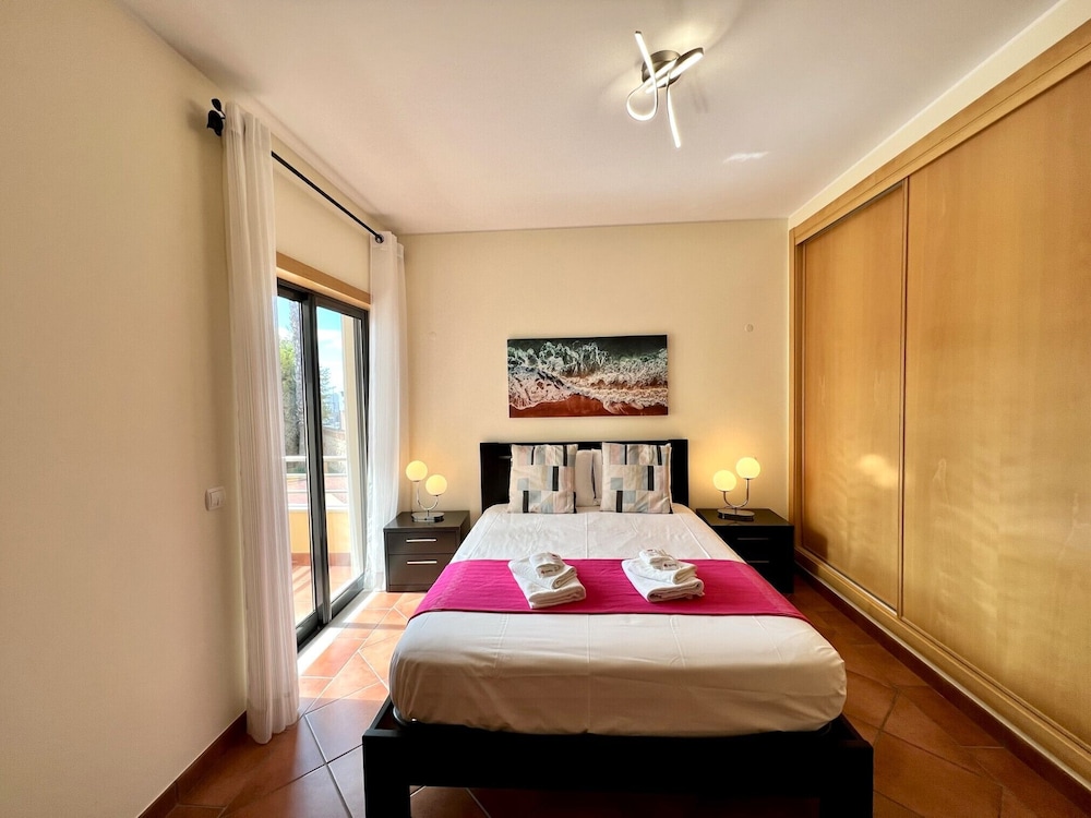 Apartment, 2 Bedrooms, Pool Access