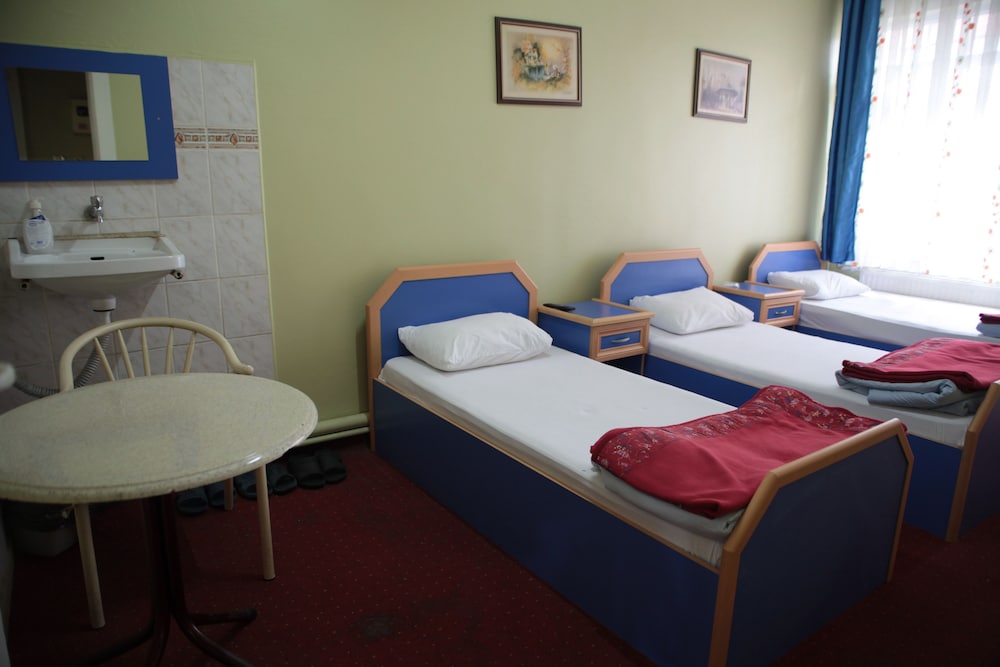 Triple Room, Shared Bathroom