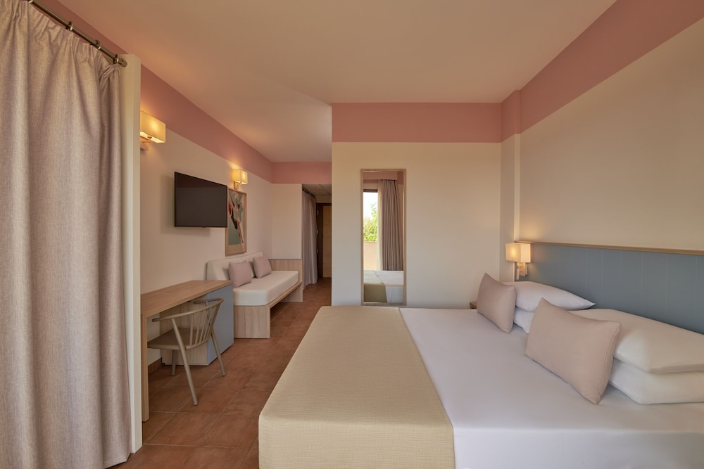 Classic Double Room, Balcony - Photo 1